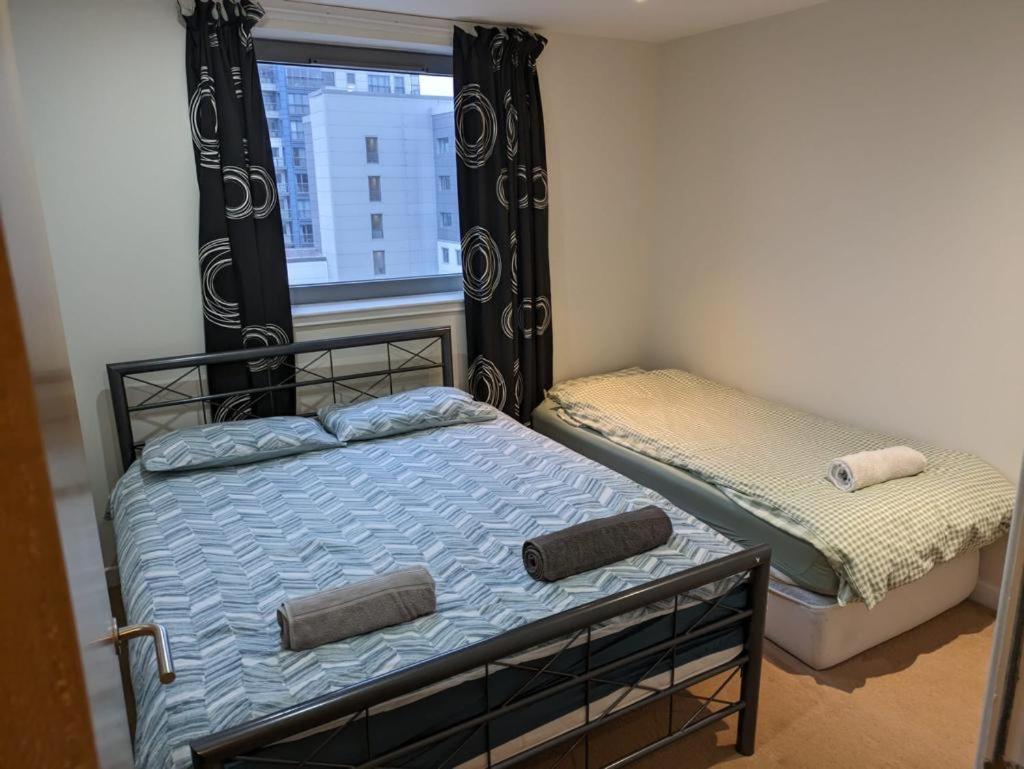 Modern 2 Bed Apartment With Stunning Seaside View 에든버러 외부 사진