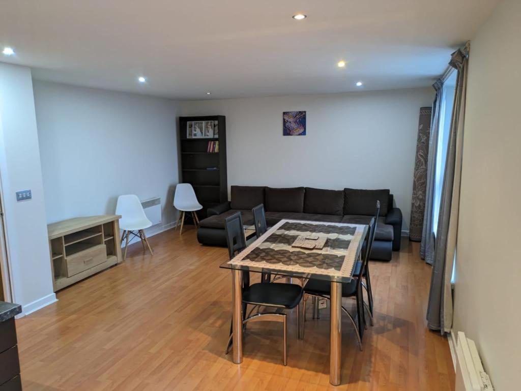 Modern 2 Bed Apartment With Stunning Seaside View 에든버러 외부 사진